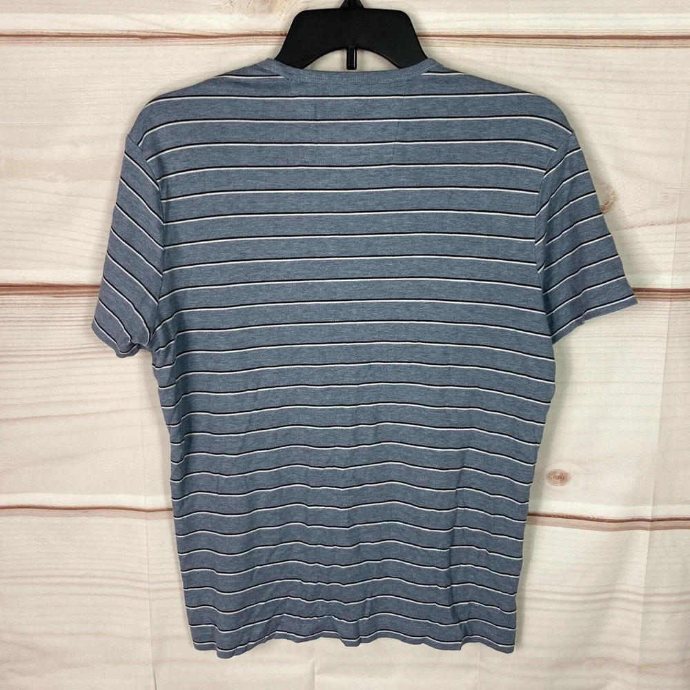 Banana Republic Top Mens S V-Neck Stripe Luxury Touch T-Shirt Blue Short Sleeve